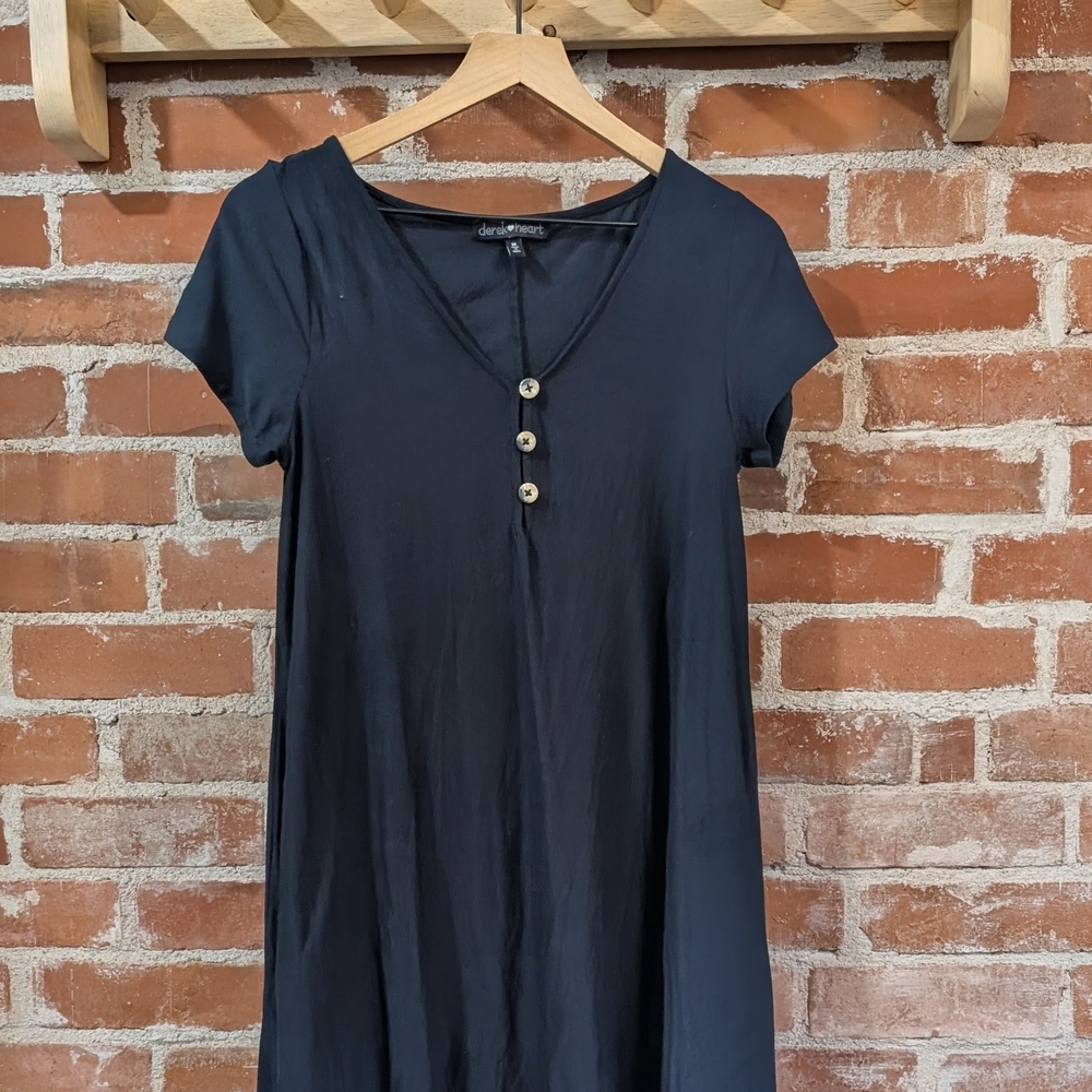 Derek Heart Black Short Sleeve Dress with Button Detail